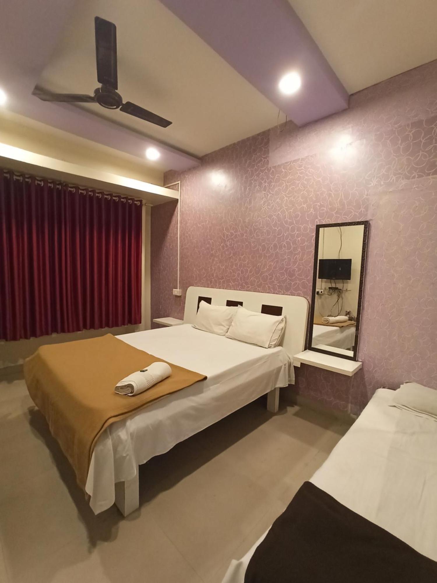 Malwade Motel Пуне Екстер'єр фото